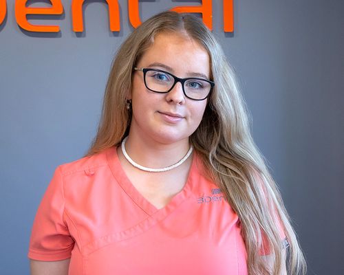 Laura-Dental-Nurse